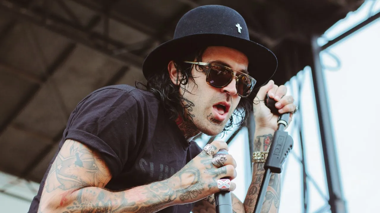 Yelawolf pop the trunk